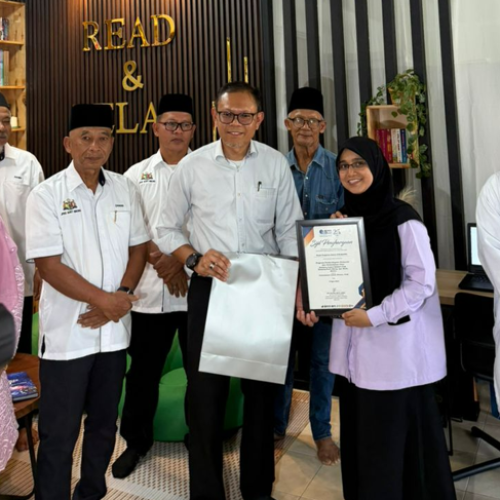 Establishment of MADANI Reading Corner at UTeM’s Adopted Village