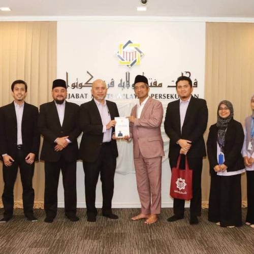 COURTESY VISIT BY PPZ-MAIWP TO THE MUFTI OF FEDERAL TERITORY’S OFFICE